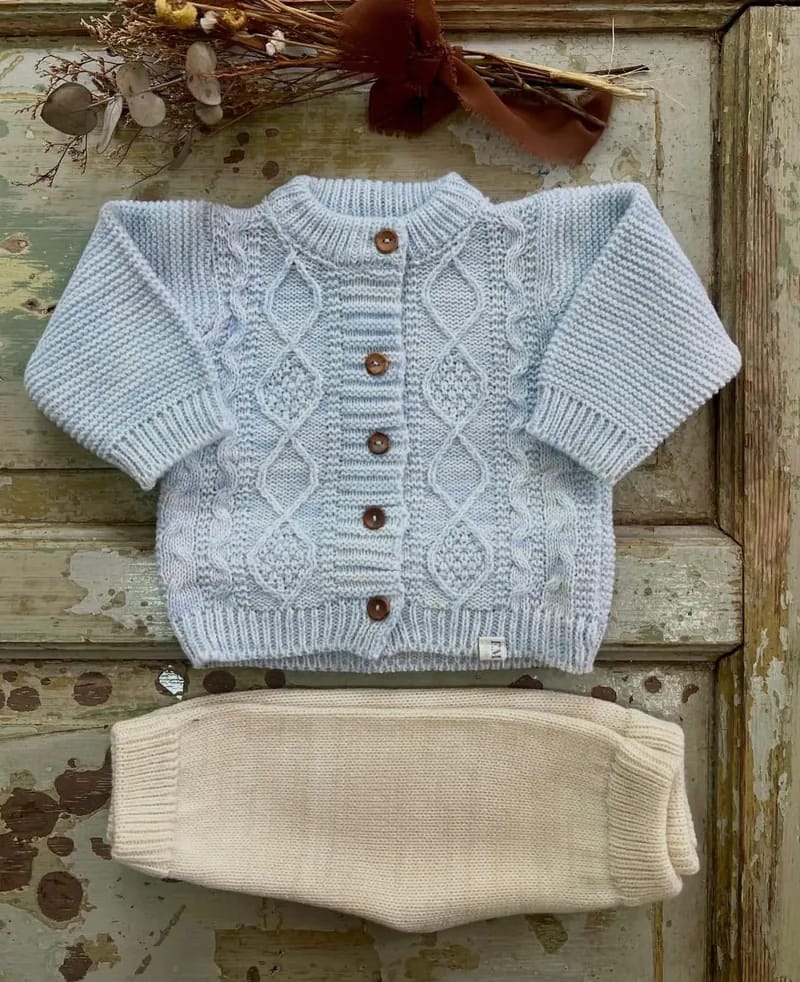 Conjunto Tejido Celeste Trenzado